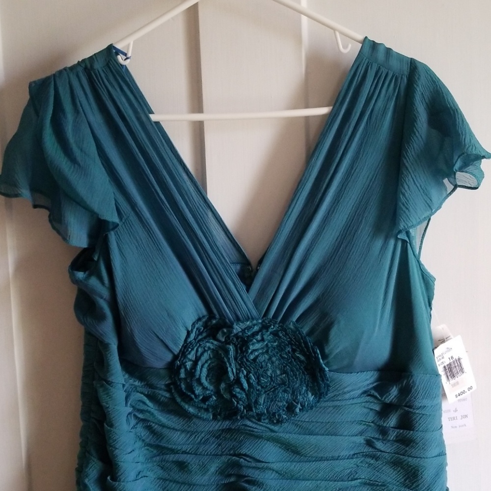 Terri Jon dress - Picture 2 of 8